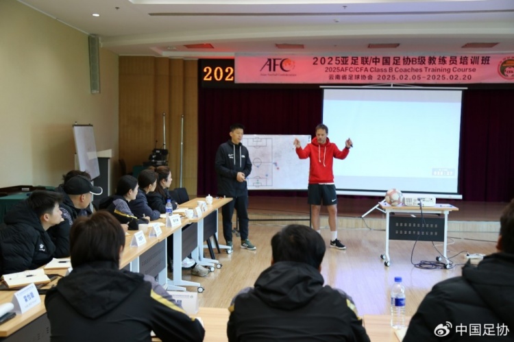  技術(shù)為王，中國(guó)足球踏上尋找靈魂之路