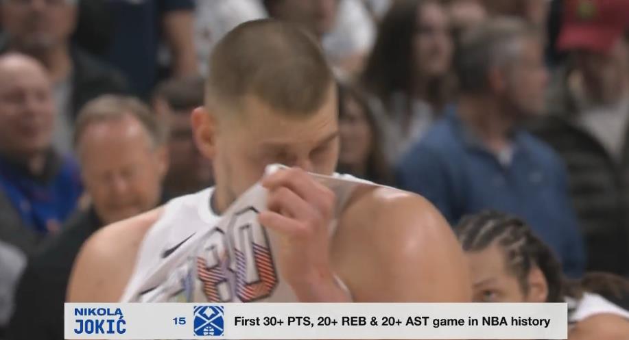  你貸款？轉播方字幕：約基奇30+20+20！NBA歷史首人！