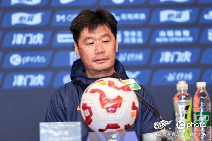  李霄鵬：希望明天比賽能打出一些新的東西，取得一個(gè)好的結(jié)果