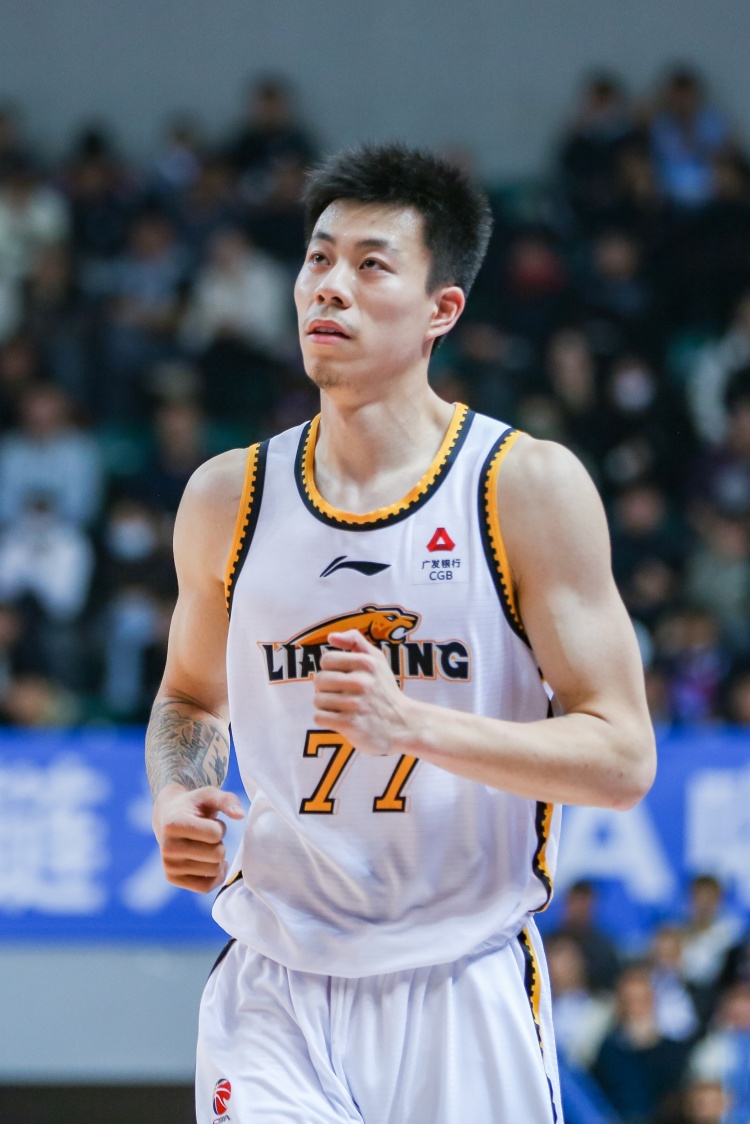  媒體人：張鎮(zhèn)麟、韓德君將因傷缺席今晚對(duì)陣北控的比賽