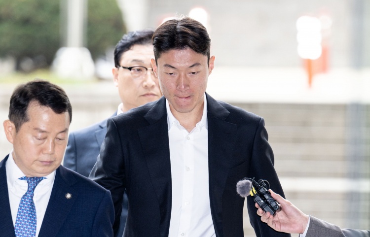  韓國國腳黃義助非法拍攝不雅視頻，一審被判有期徒刑1年緩刑2年！